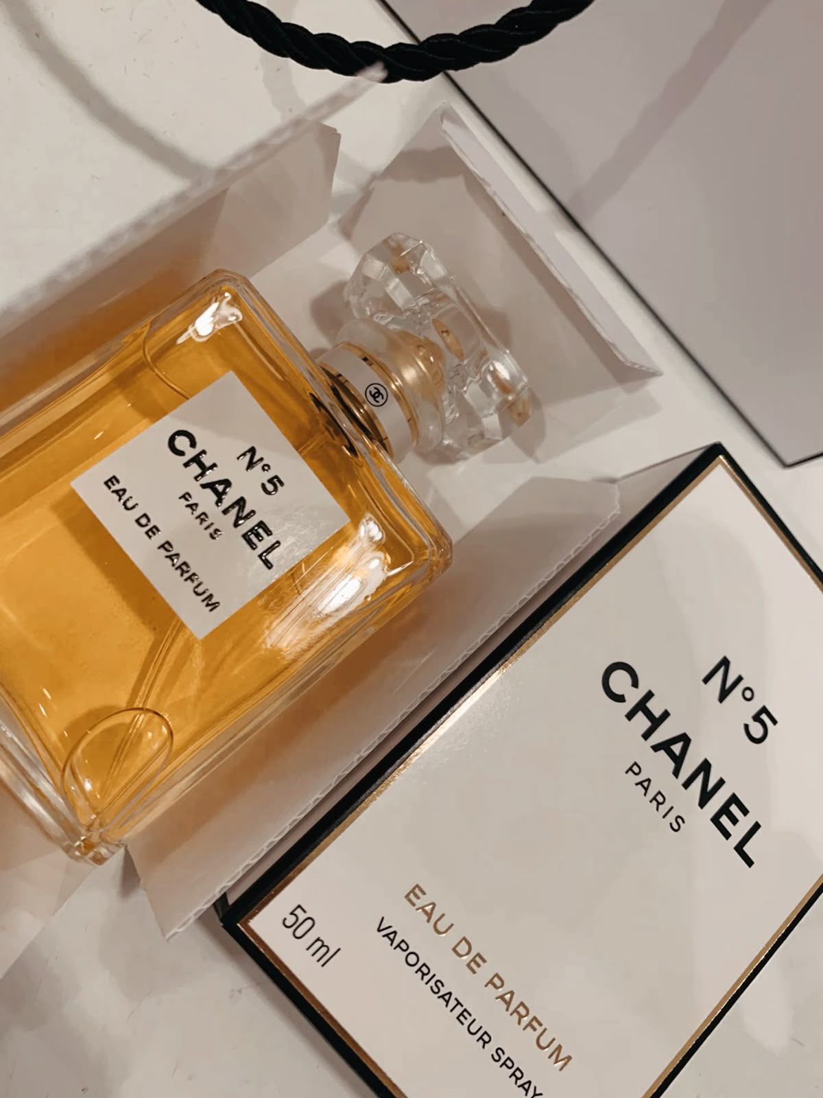 عطر زنانه شنل مدل Chanel N°5 حجم 100 میلی لیتر