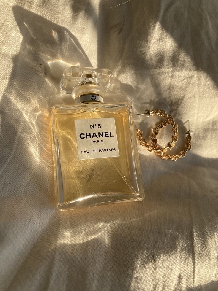عطر زنانه شنل مدل Chanel N°5 حجم 100 میلی لیتر