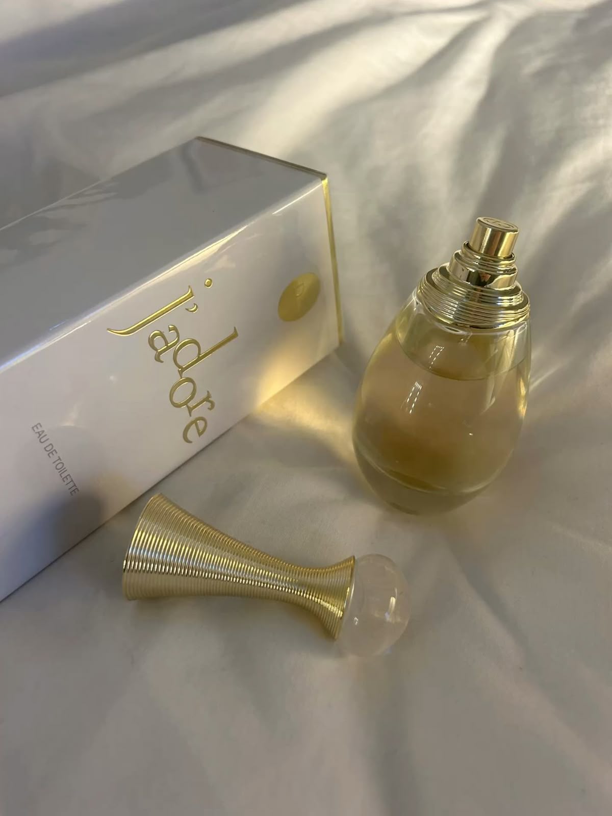 عطر ادکلن زنانه جادور دیور حجم 100 میلی لیتر