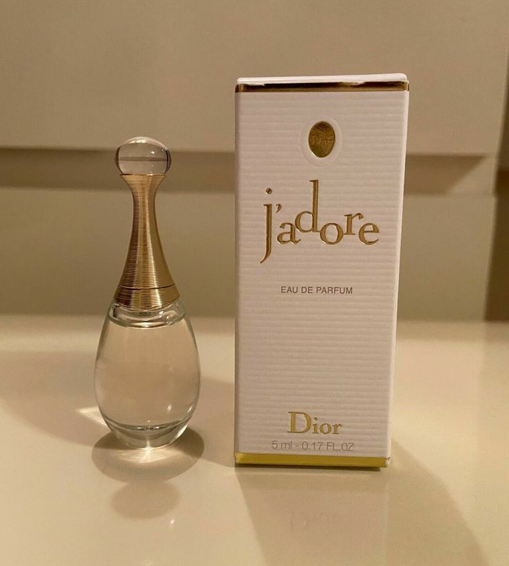 عطر ادکلن زنانه جادور دیور حجم 100 میلی لیتر
