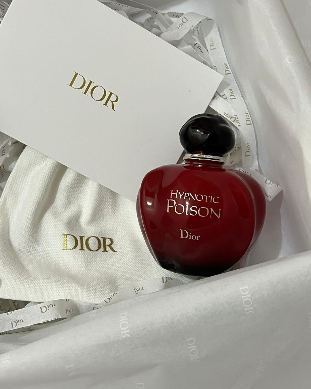 عطر زنانه دیور هیپنوتیک پویزن حجم 100 میلی لیتر