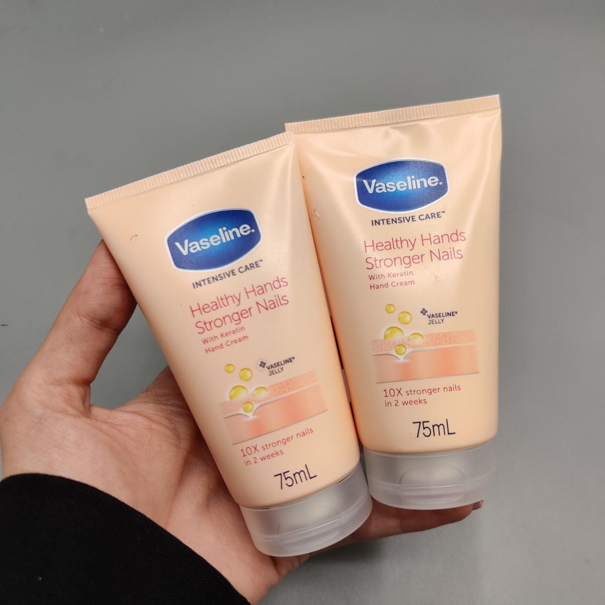 کرم دست و ناخن اینتنسیو کر وازلین