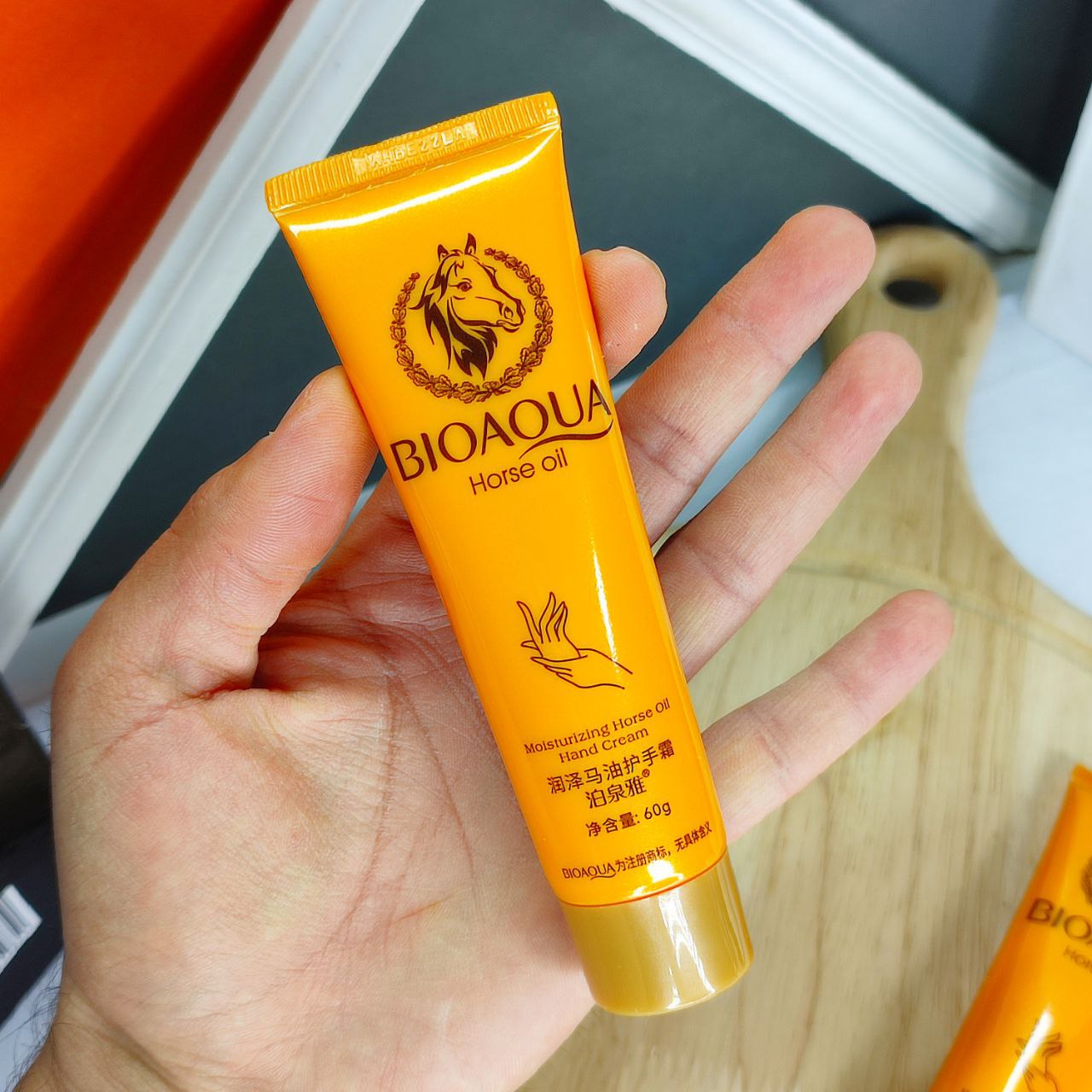 کرم دست روغن اسب انواع پوست بیواکوا