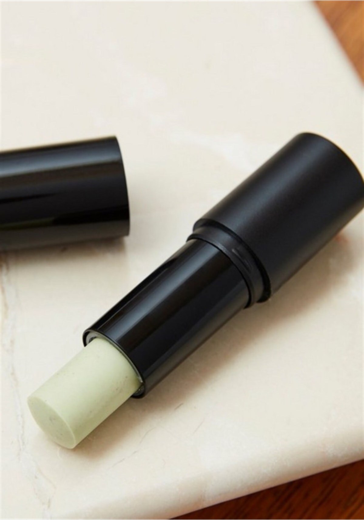 اسکراب لب بادی شاپ