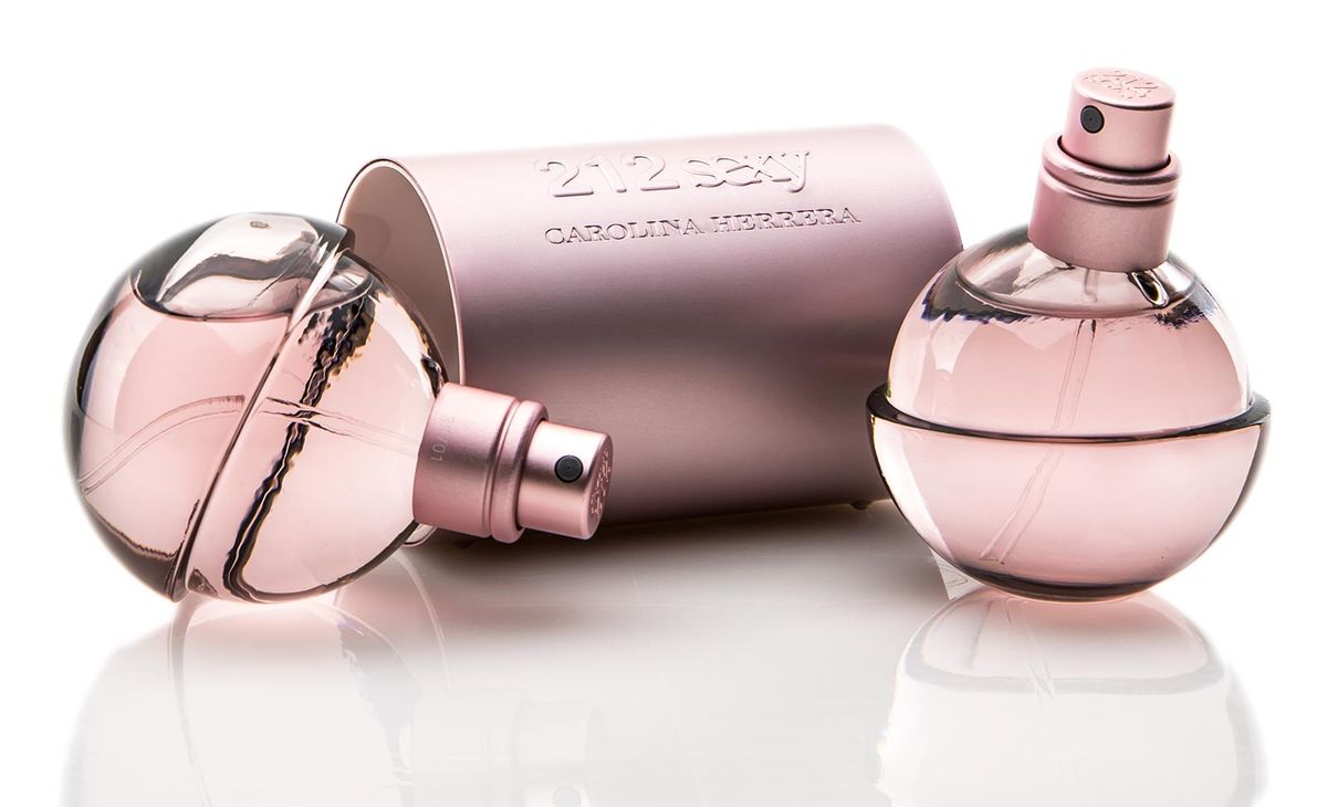 عطر زنانه سکسی 212 کارولینا هررا حجم 100 میلی لیتر