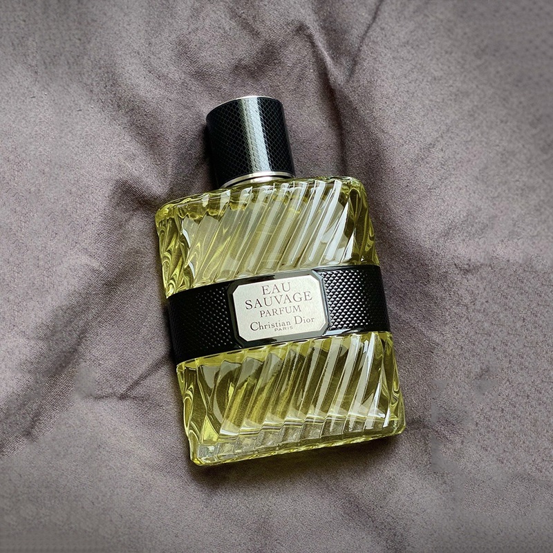 ادکلن مردانه دیور او ساواج پرفیوم(۲۰۱۷)حجم100میلی لیتر