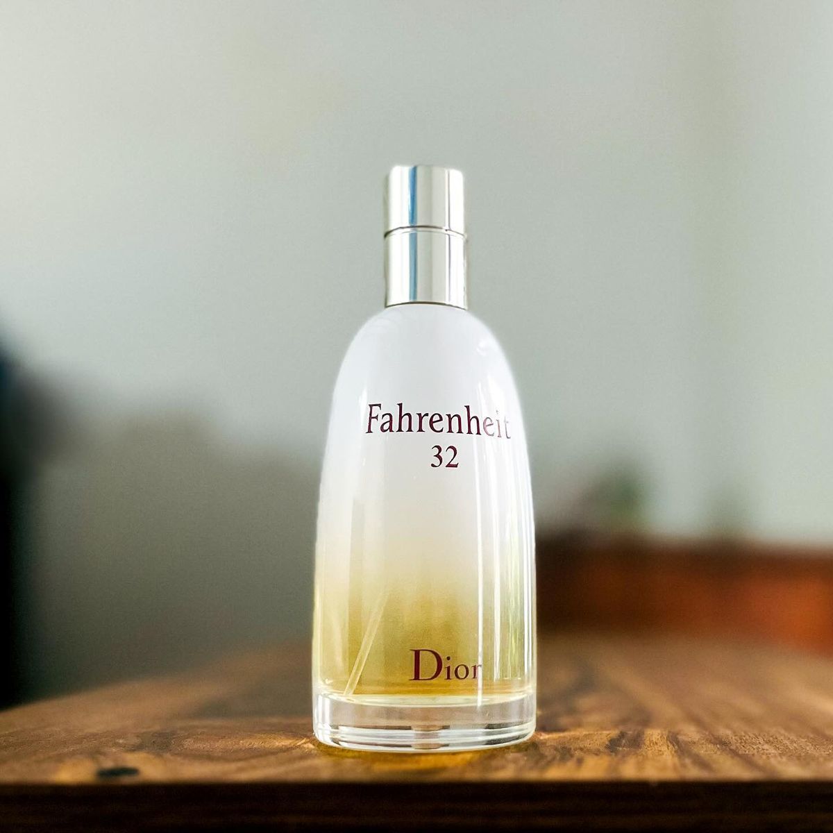 ادکلن مردانه دیور فارنهایت 32 حجم 100میلی لیتر