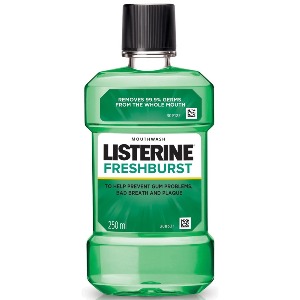 دهانشویه لیسترین مدل فرش برست ۲۵۰ میلی لیتر