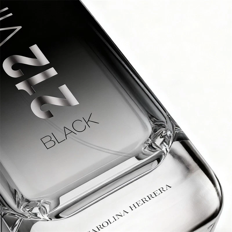 ادکلن مردانه کارولینا هررا 212 وی آی پی بلک حجم 100 میلی لیتر