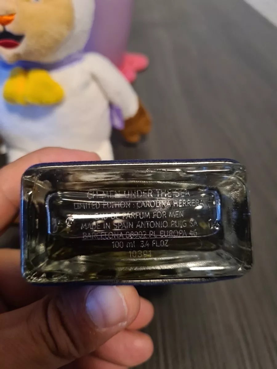 ادکلن مردانه کارولنیا هررا سی اچ من اندر د سی حجم 100 میلی لیتر