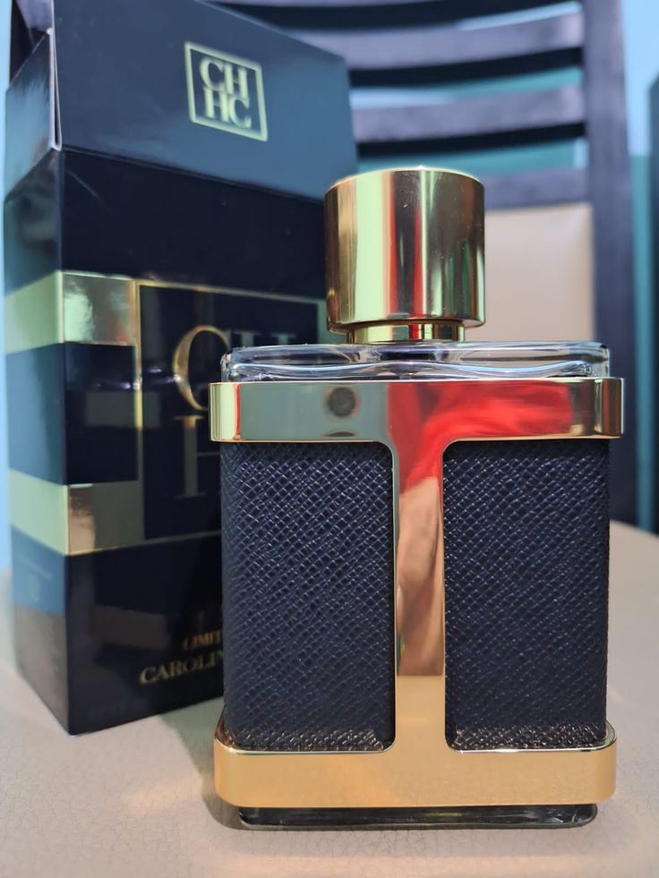 ادکلن مردانه کارولینا هررا سی اچ من لیمتد ادیشن حجم 100 میلی لیتر