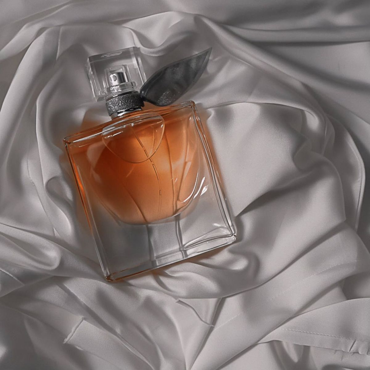 عطر زنانه لانکوم لا ویه است بله حجم 100 میلی لیتر