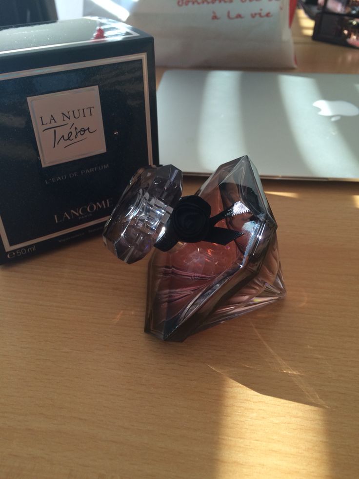 عطر زنانه لانکوم لانویت ترزور حجم 100 میلی لیتر