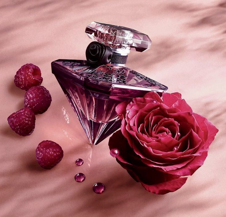 عطر زنانه لانکوم لا نویت ترزور اینتنس حجم 100 میلی لیتر
