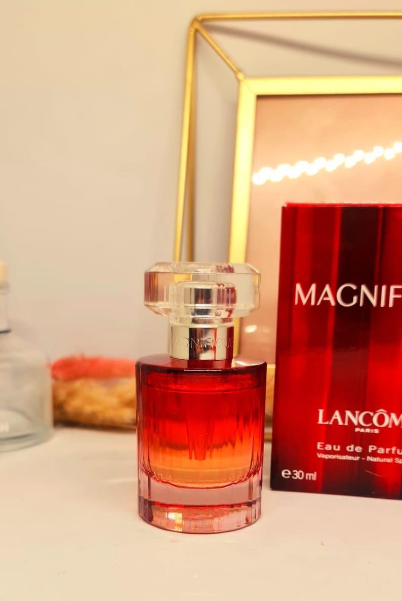 عطر زنانه لانکوم مگنیفیک حجم 100 میلی لیتر