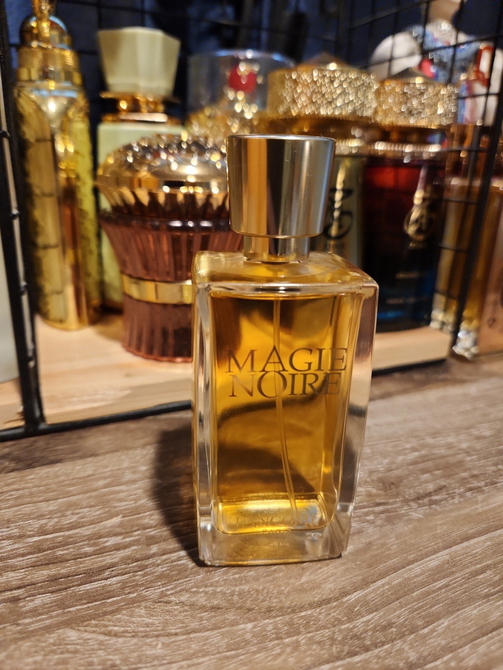 عطر زنانه لانکوم مجی نویر حجم 100 میلی لیتر
