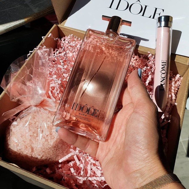 عطر زنانه لانکوم ایدول آورا حجم 100 میلی لیتر