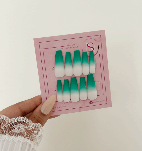 ست ناخن آمبره سبز و سفید سایز لارج