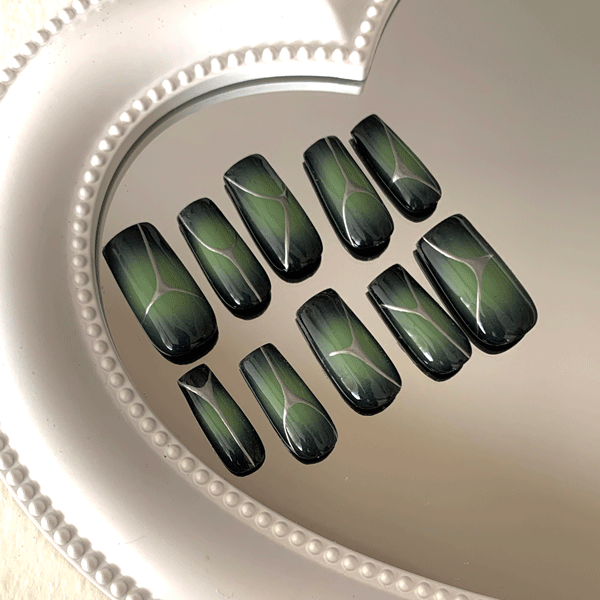 ست ناخن طرح آمبره سبز لاین متال