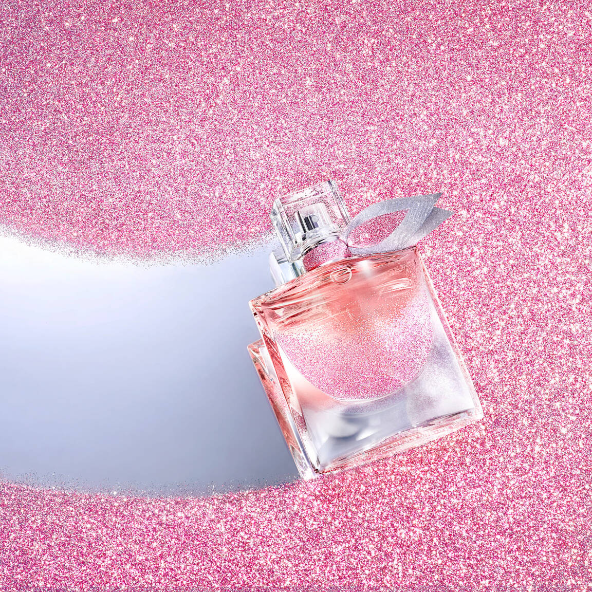 عطر زنانه لانکوم لا ویه است بل اسپارکلی کریسمس ادیشن حجم 100 میلی لیتر