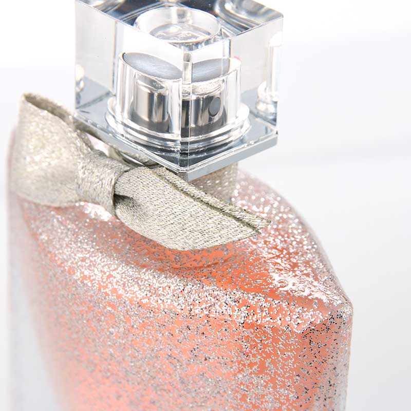 عطر زنانه لانکوم لا ویه است بل اسپارکلی کریسمس ادیشن حجم 100 میلی لیتر