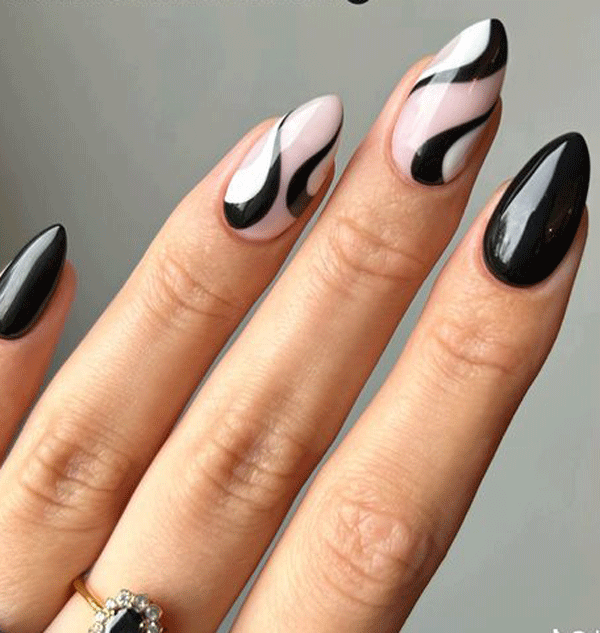 ست ناخن مشکی کد 4