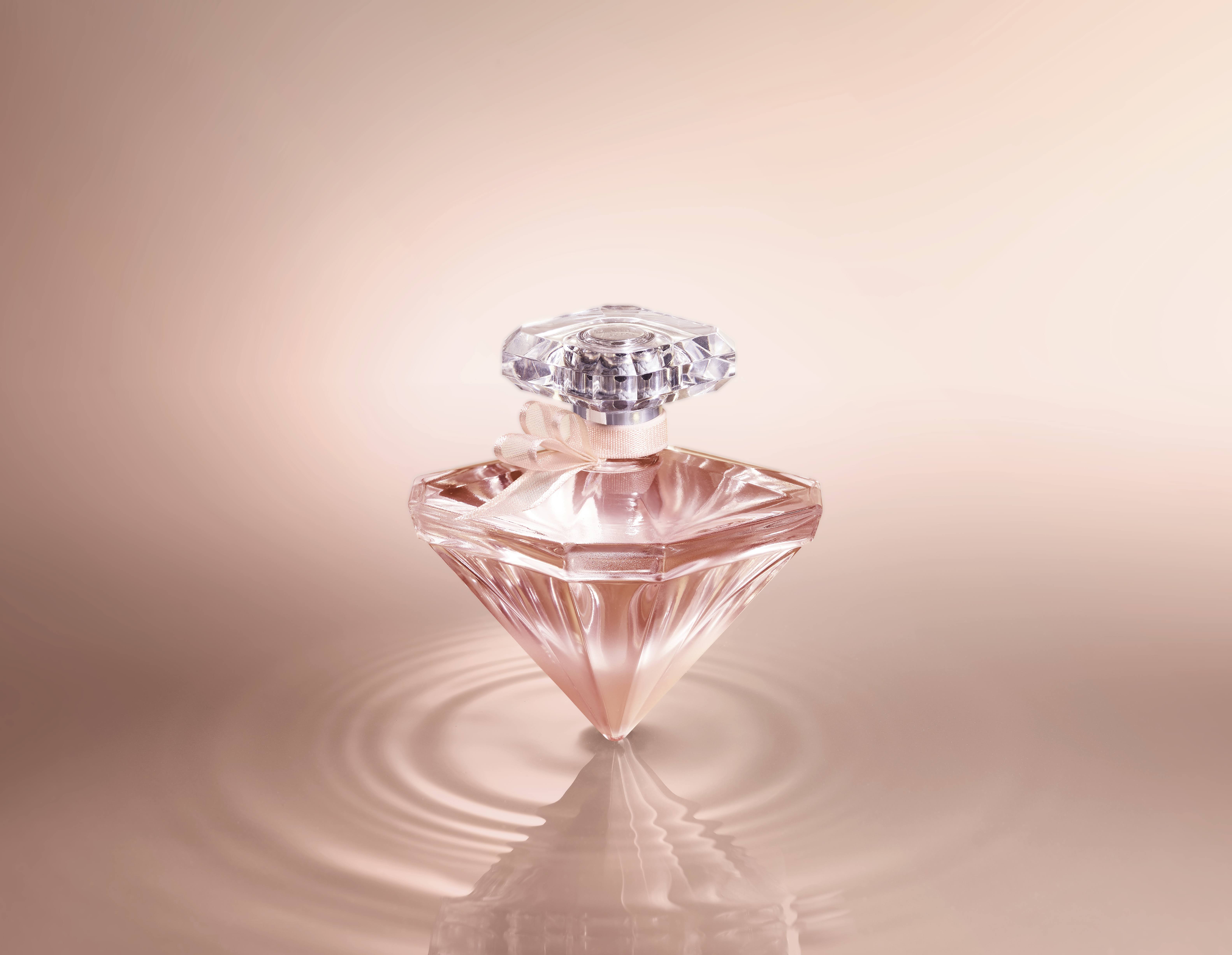 عطر زنانه لانکوم لا نویت ترزور نود حجم 100 میلی لیتر